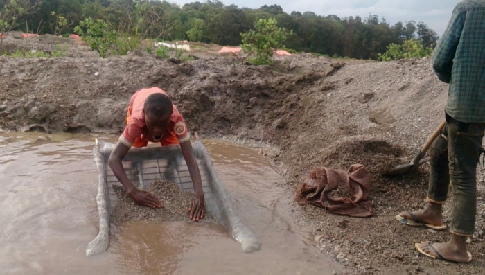 Добыча кобальта на шахтах в Конго