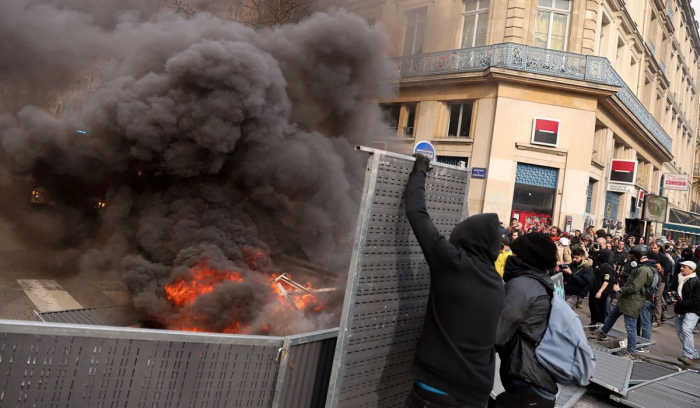 Протесты и погромы во Франции