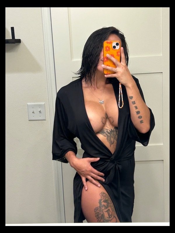 Девушки в полотенце