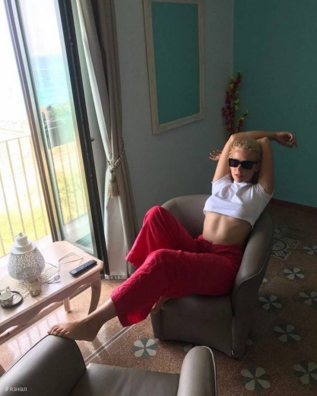 Девушки без лифчика - ЯЗнал