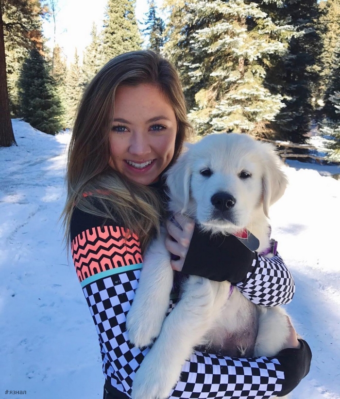 Весёлые девушки с собаками