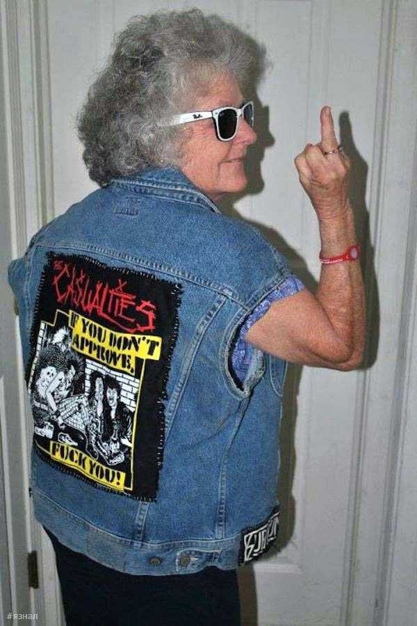 Веселые старушки в кадре