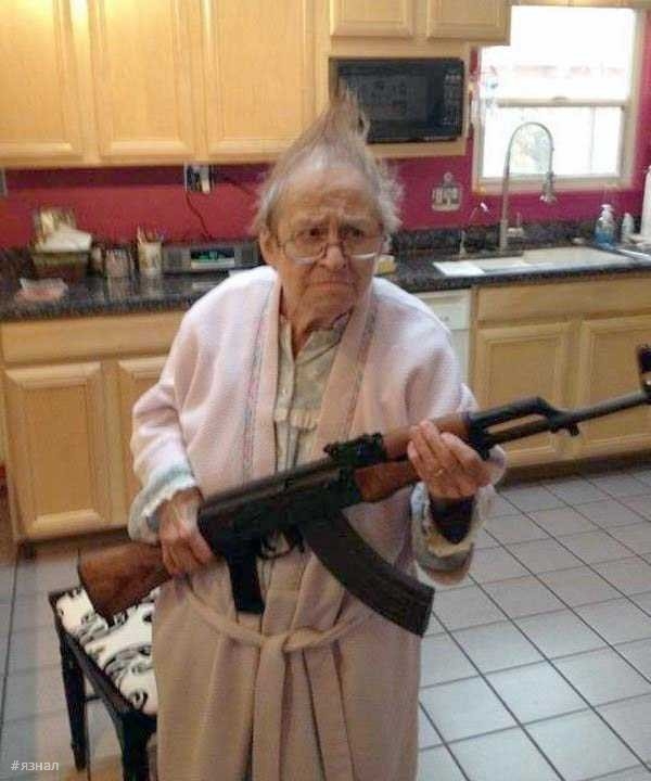 Веселые старушки в кадре