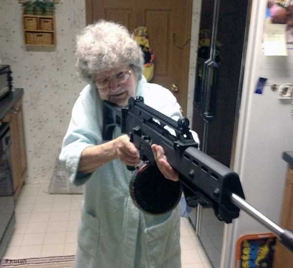 Веселые старушки в кадре