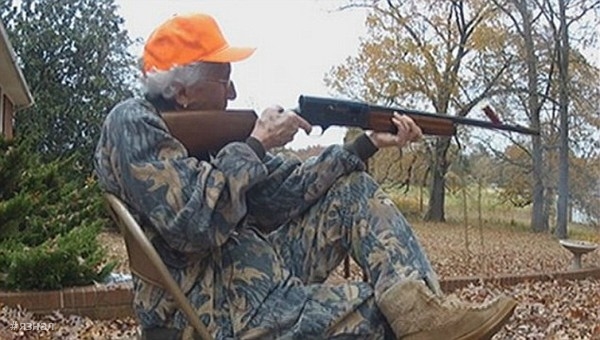 Веселые старушки в кадре