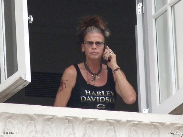 Веселые старушки в кадре