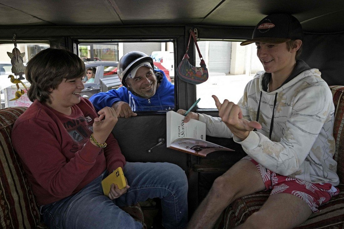 Невероятное 25-летнее путешествие: как семья Запп объехала мир на авто 1928 года