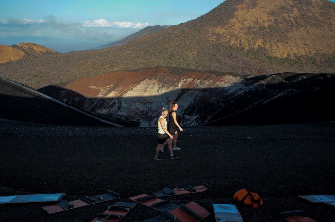 Вулканический сёрфинг: Спуск по горячим следам адреналина