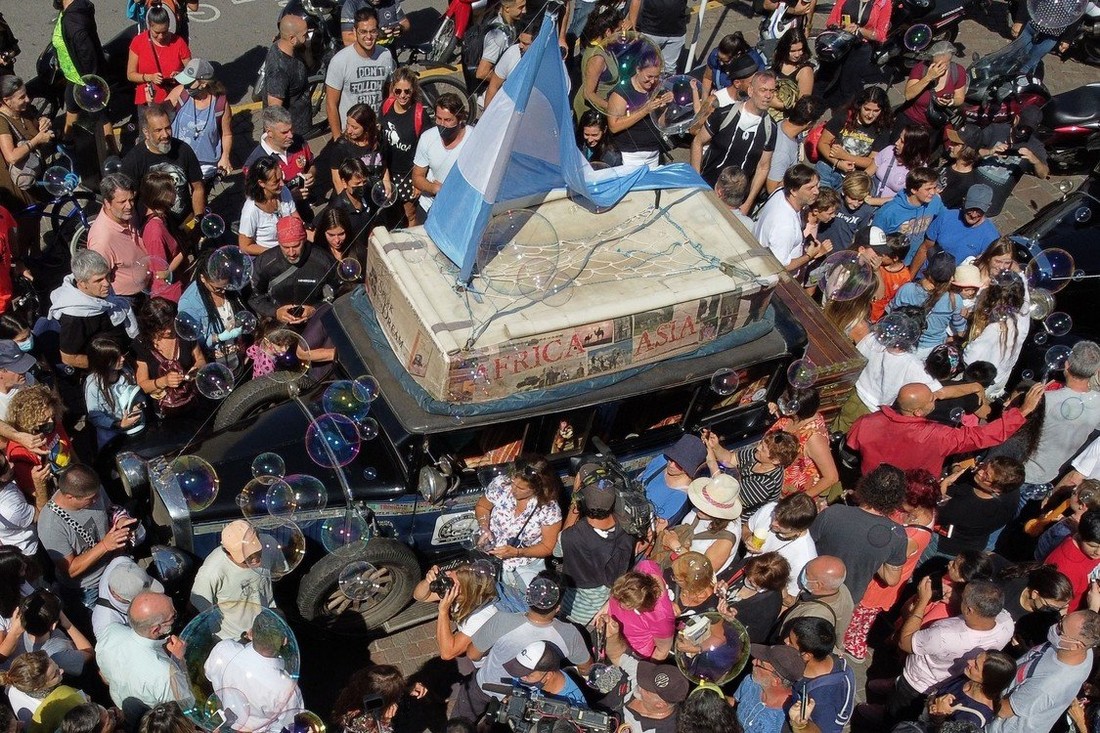 Невероятное 25-летнее путешествие: как семья Запп объехала мир на авто 1928 года