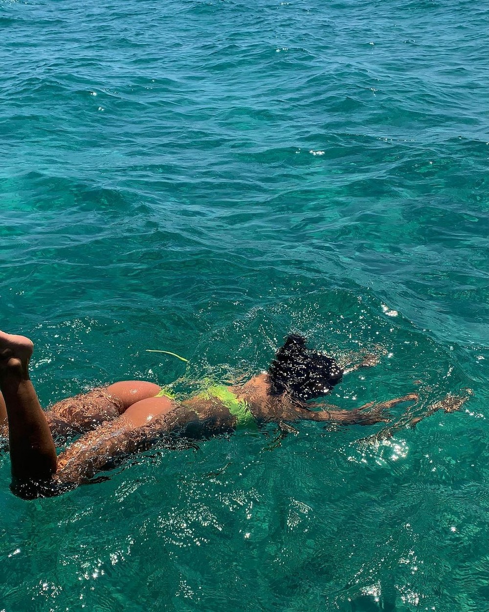 Летние девушки