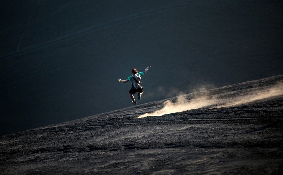 Вулканический сёрфинг: Спуск по горячим следам адреналина
