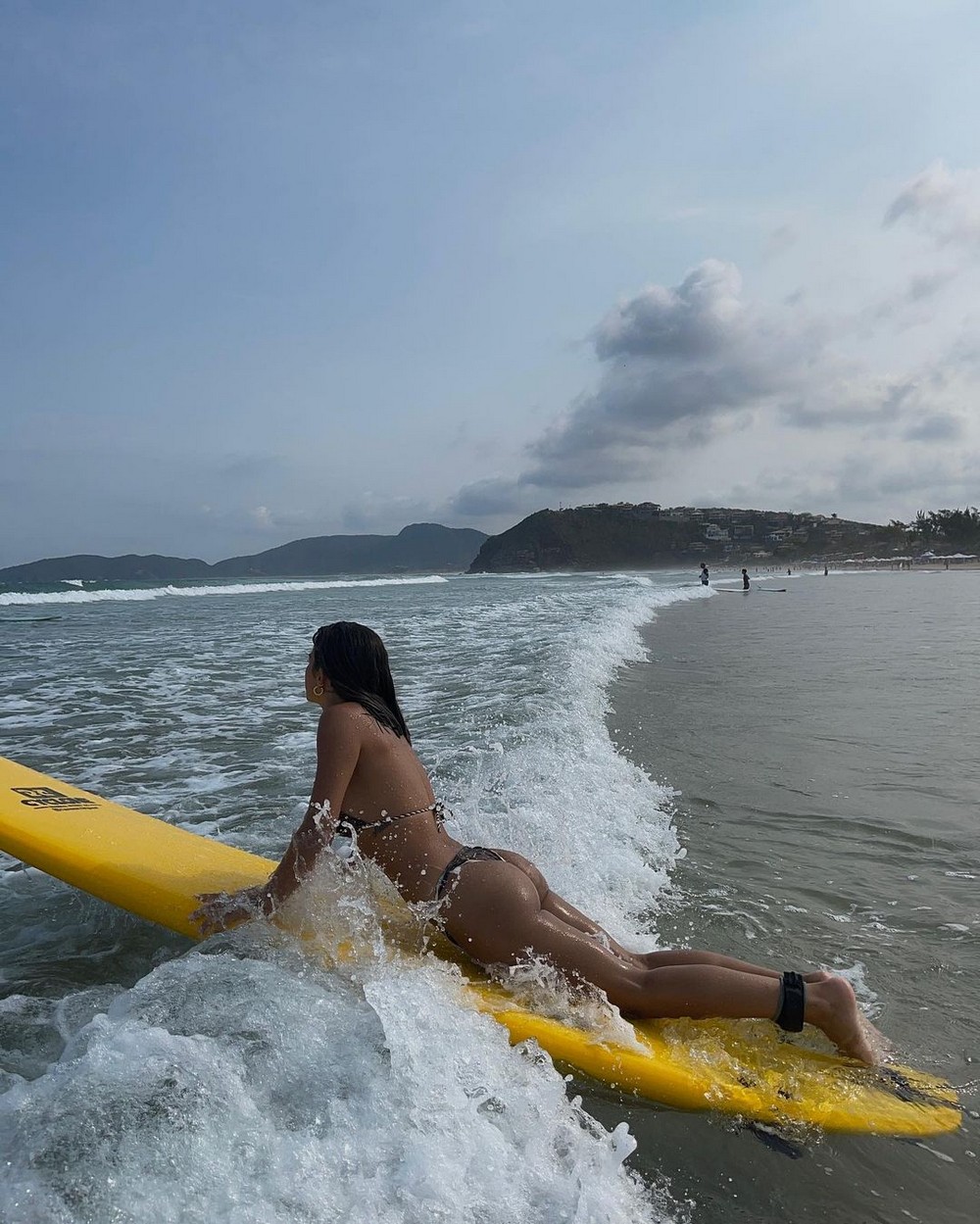 Летние девушки