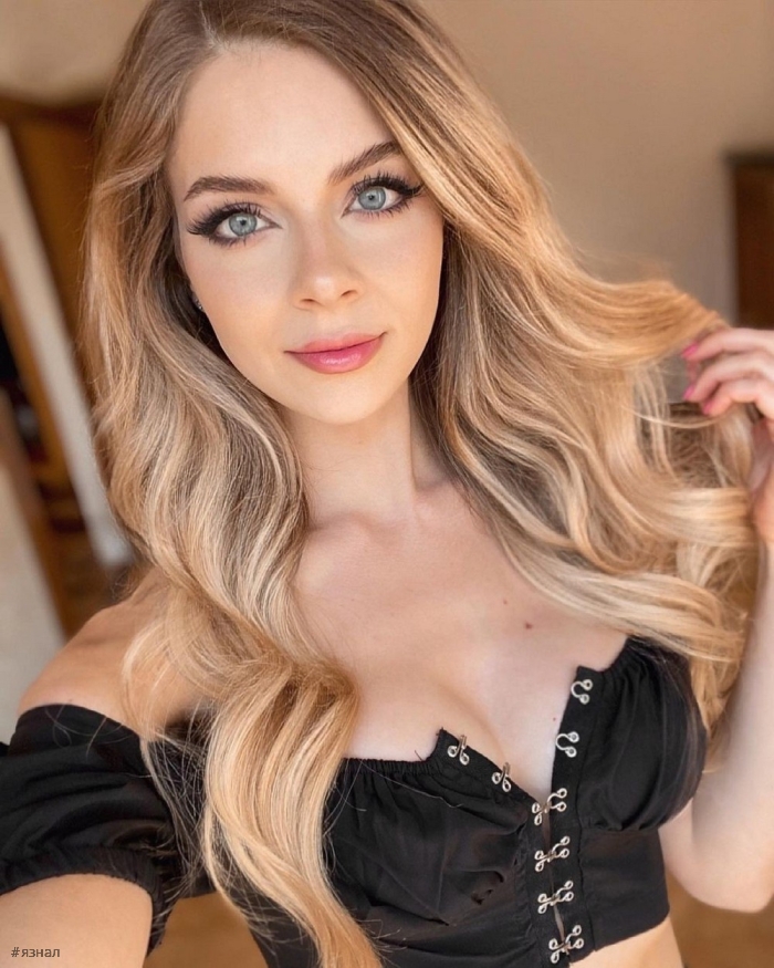 Соблазн в каждом изгибе: Горячие девушки в корсетах!