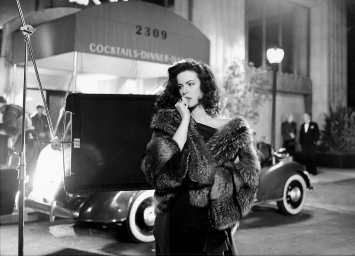 Фото со съёмочных площадок любимых фильмов Бриджитт Лакомб