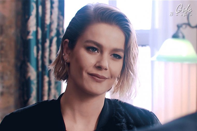 Горячие фото Бурджу Бириджик