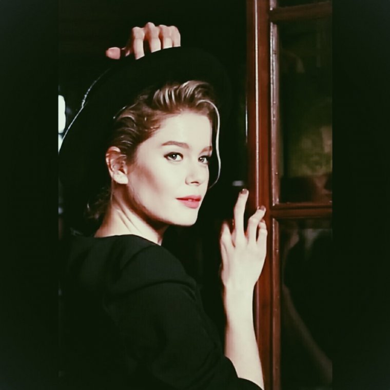 Горячие фото Бурджу Бириджик