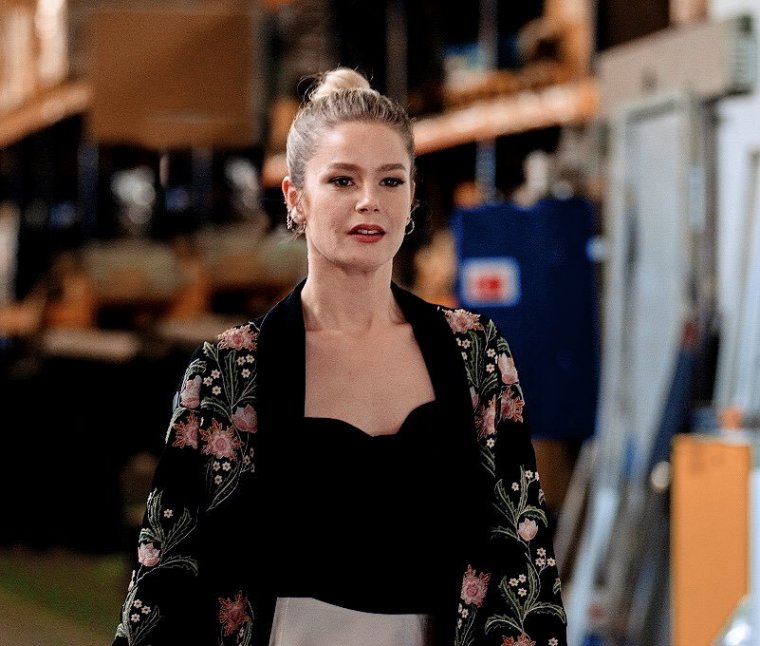 Горячие фото Бурджу Бириджик