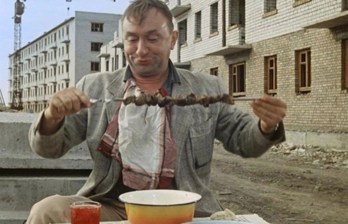 Откуда в СССР пошла традиция есть первое, второе и компот