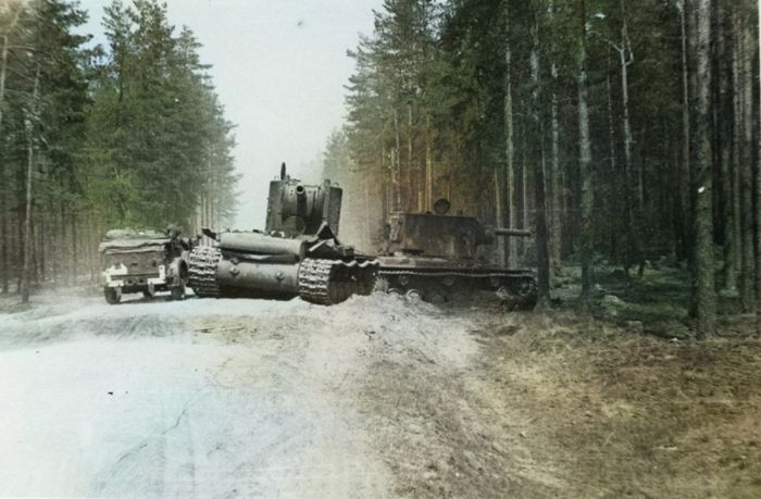 История брошенных гигантов КВ-2 в июле 1941 года